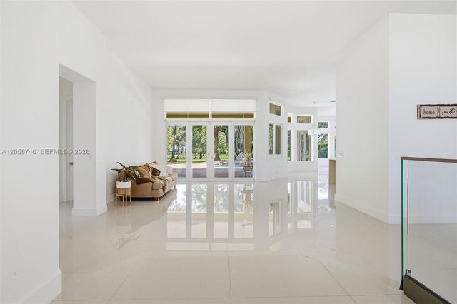 15374 SW 34th St, Davie, FL 33331