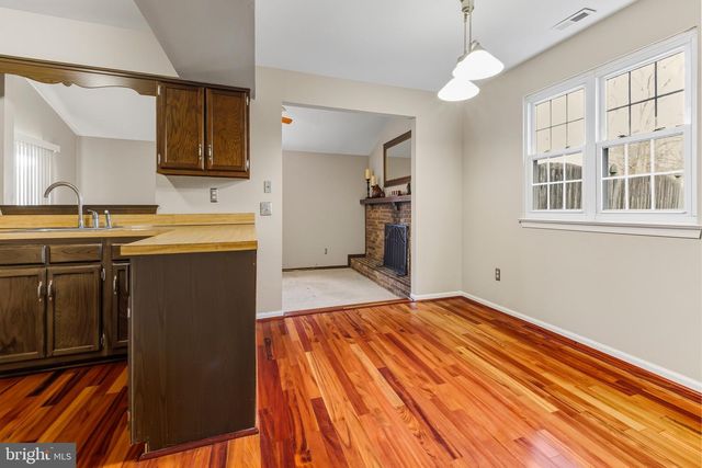 300 WINDSOR LN, Marlton, NJ 08053