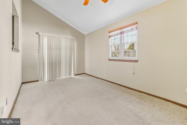 300 WINDSOR LN, Marlton, NJ 08053