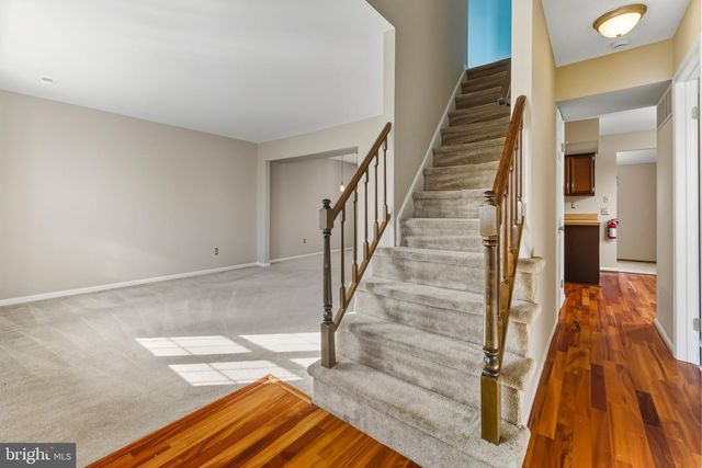 300 WINDSOR LN, Marlton, NJ 08053