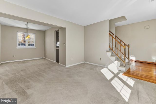 300 WINDSOR LN, Marlton, NJ 08053