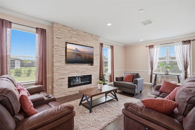 9307 PARISIAN COURT, Seffner, FL 33584