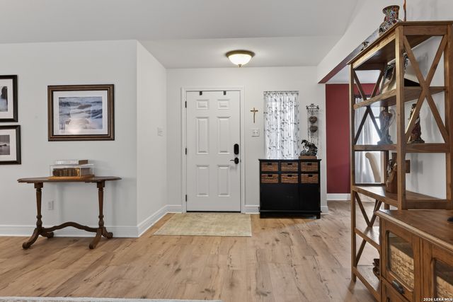 26247 Needle Point, San Antonio, TX 78260