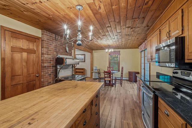 23 Devon Drive, Danville, NH 03819