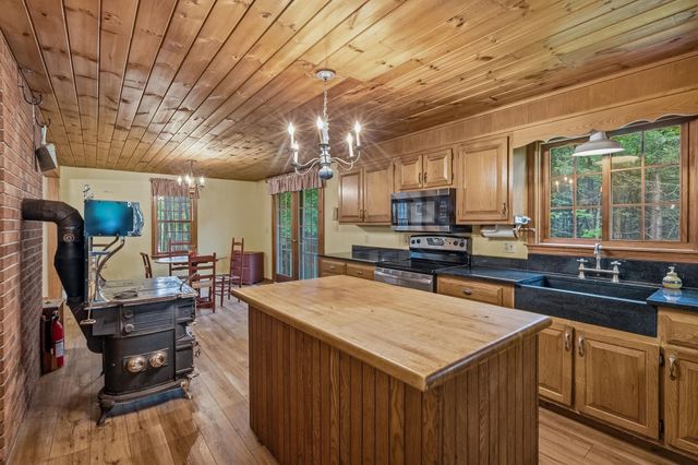 23 Devon Drive, Danville, NH 03819