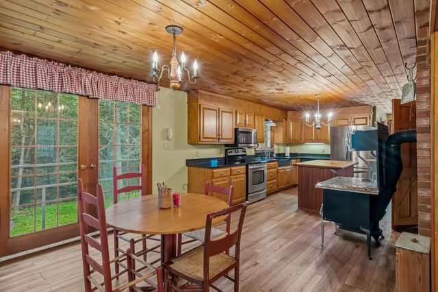 23 Devon Drive, Danville, NH 03819