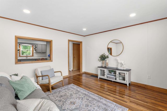 29 Devco Drive, Manchester, NH 03103