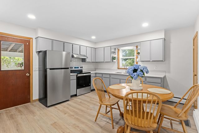29 Devco Drive, Manchester, NH 03103