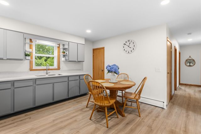 29 Devco Drive, Manchester, NH 03103