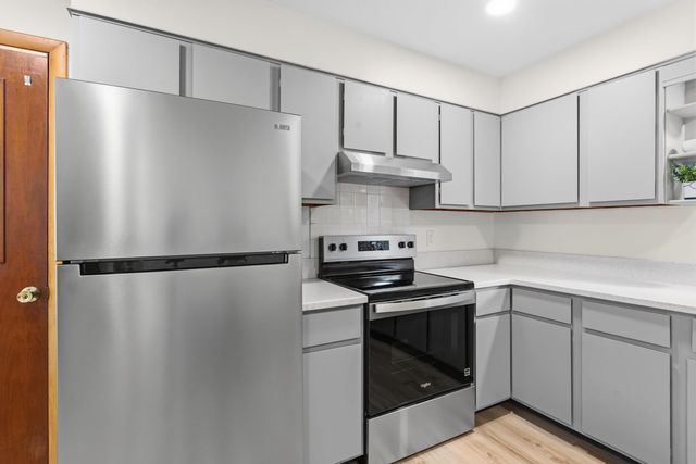 29 Devco Drive, Manchester, NH 03103