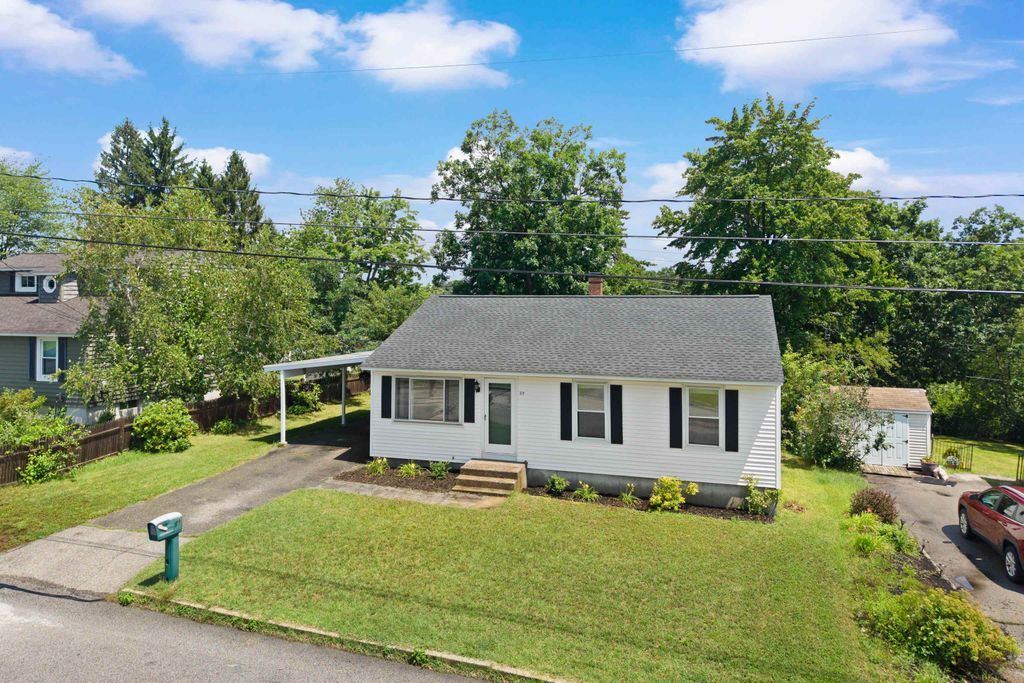 29 Devco Drive, Manchester, NH 03103