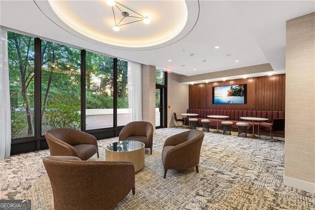 2575 Peachtree Road NE 22A, Atlanta, GA 30305