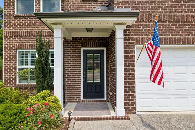 1070 Daniel Ln, Spring Hill, TN 37174