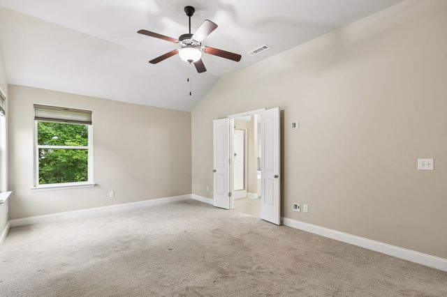 1070 Daniel Ln, Spring Hill, TN 37174