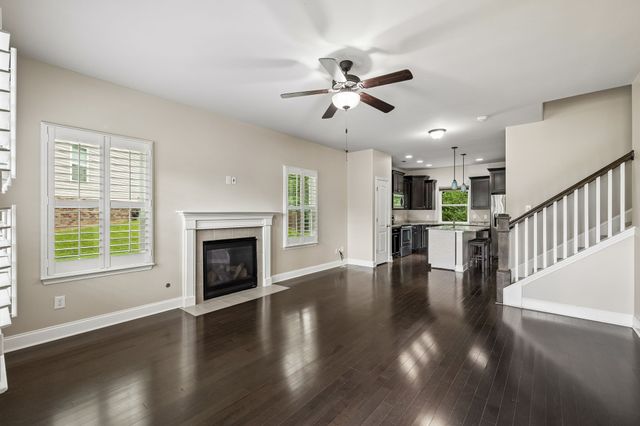 1070 Daniel Ln, Spring Hill, TN 37174