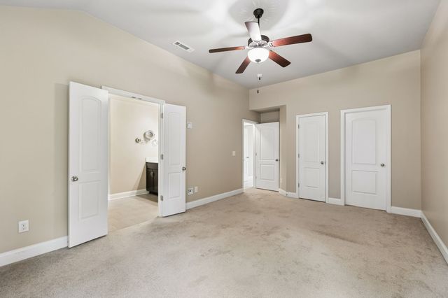1070 Daniel Ln, Spring Hill, TN 37174