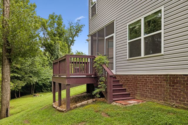 1070 Daniel Ln, Spring Hill, TN 37174