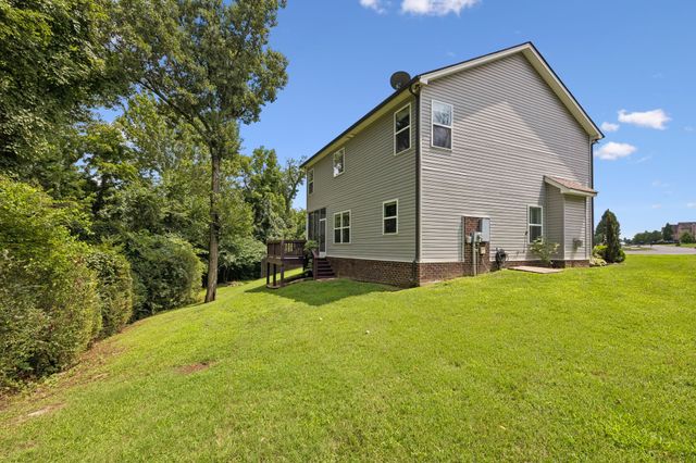 1070 Daniel Ln, Spring Hill, TN 37174