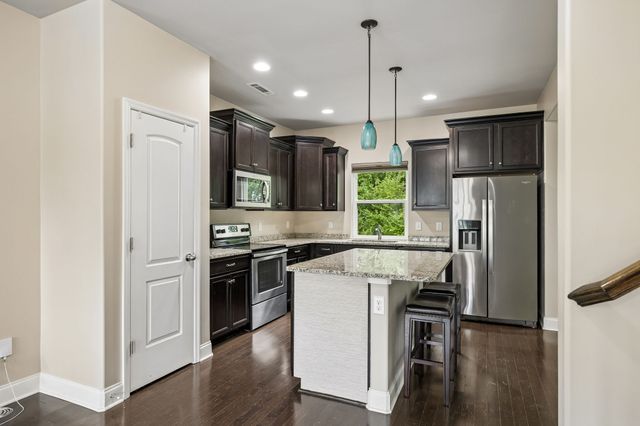 1070 Daniel Ln, Spring Hill, TN 37174