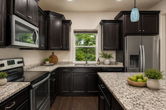 1070 Daniel Ln, Spring Hill, TN 37174