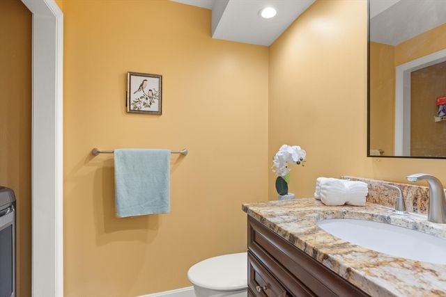 102 Russells Way, Westford, MA 01886