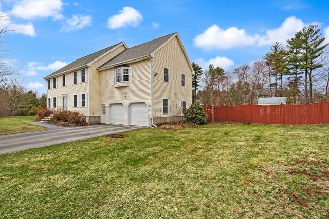 102 Russells Way, Westford, MA 01886