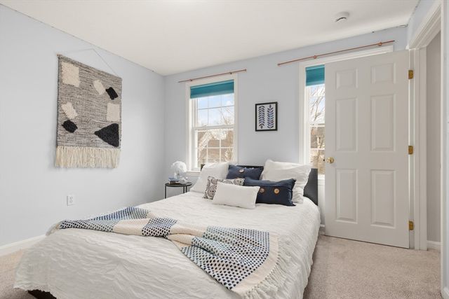 102 Russells Way, Westford, MA 01886