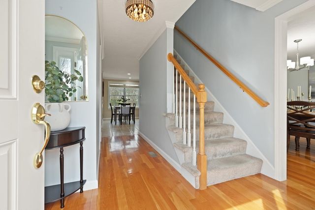 102 Russells Way, Westford, MA 01886