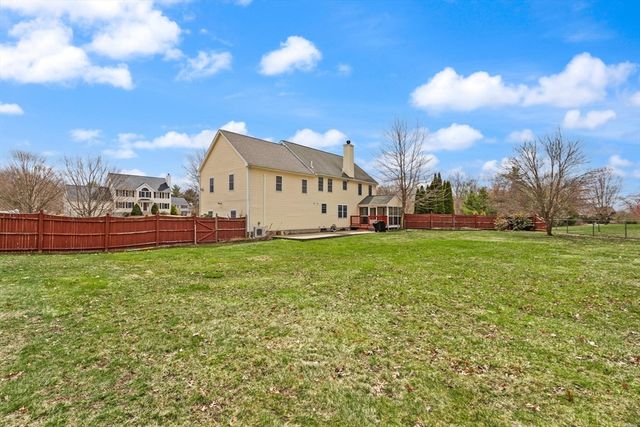 102 Russells Way, Westford, MA 01886