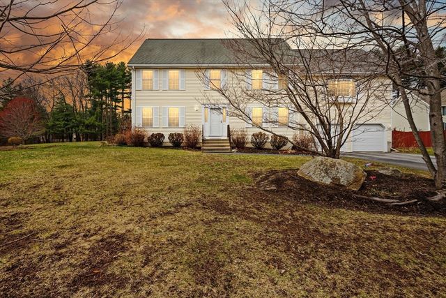 102 Russells Way, Westford, MA 01886