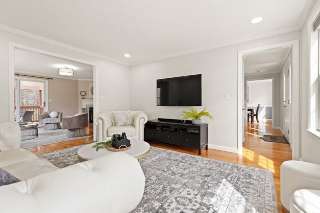 102 Russells Way, Westford, MA 01886