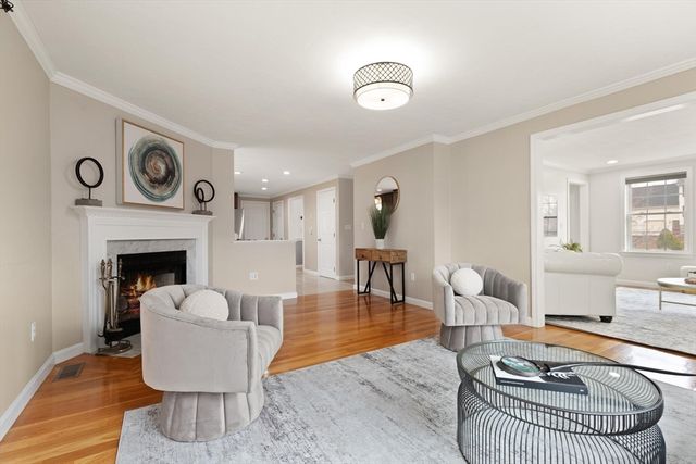 102 Russells Way, Westford, MA 01886