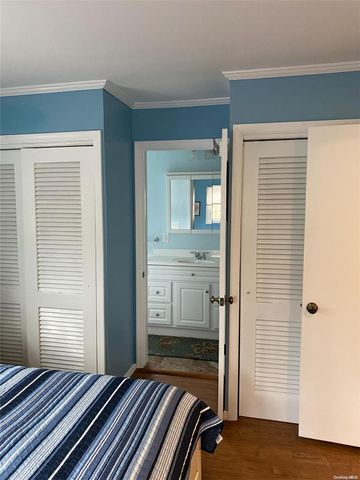 182 Cottage Walk, Ocean Beach, NY 11770