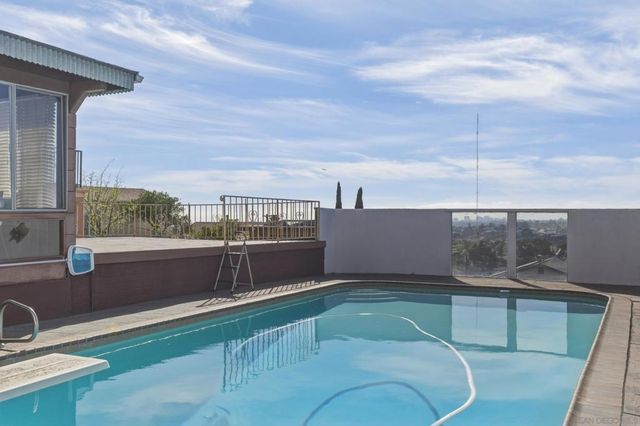 2460 56Th St, San Diego, CA 92105