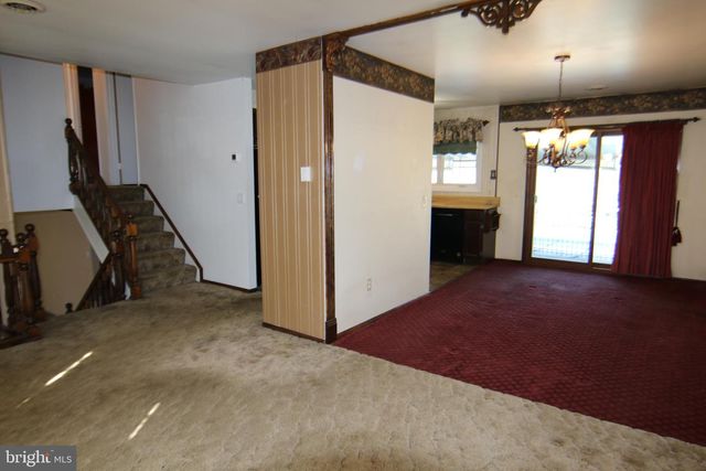 4856 SPRINGTOP DR, Harrisburg, PA 17111