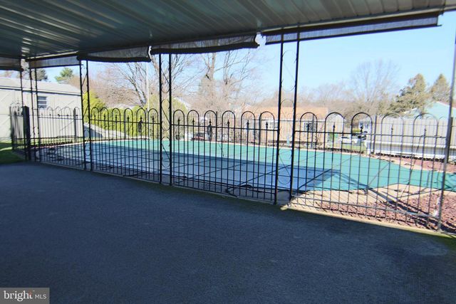 4856 SPRINGTOP DR, Harrisburg, PA 17111