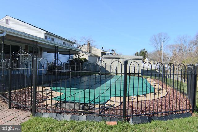 4856 SPRINGTOP DR, Harrisburg, PA 17111