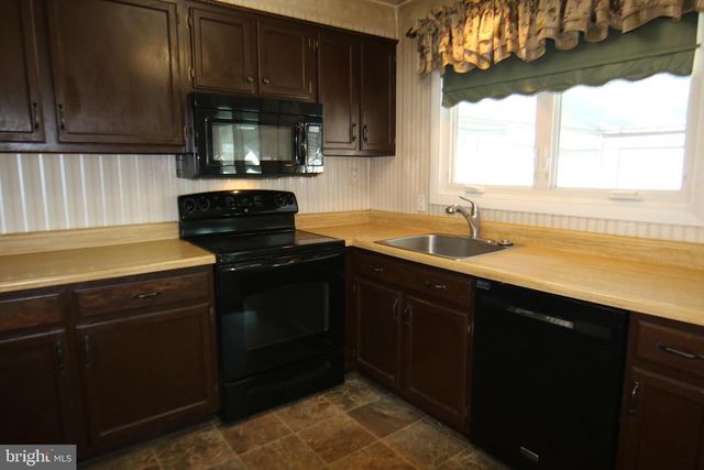 4856 SPRINGTOP DR, Harrisburg, PA 17111