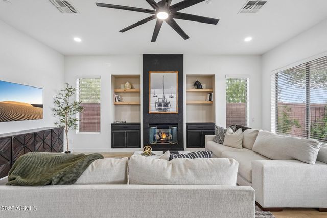 40614 N HARBOUR TOWN Court, Anthem, AZ 85086