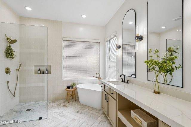 40614 N HARBOUR TOWN Court, Anthem, AZ 85086