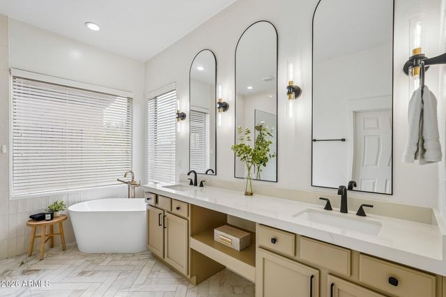 40614 N HARBOUR TOWN Court, Anthem, AZ 85086