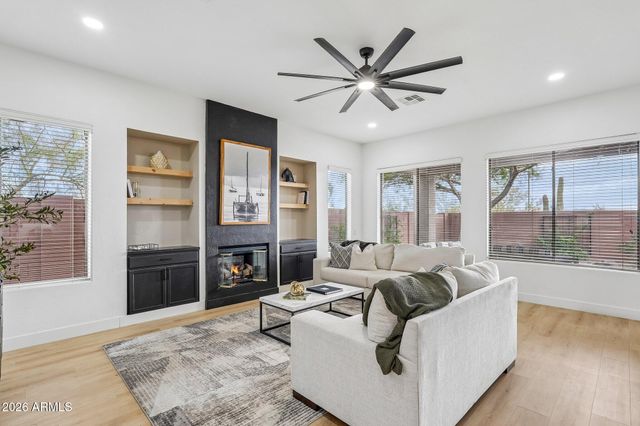 40614 N HARBOUR TOWN Court, Anthem, AZ 85086