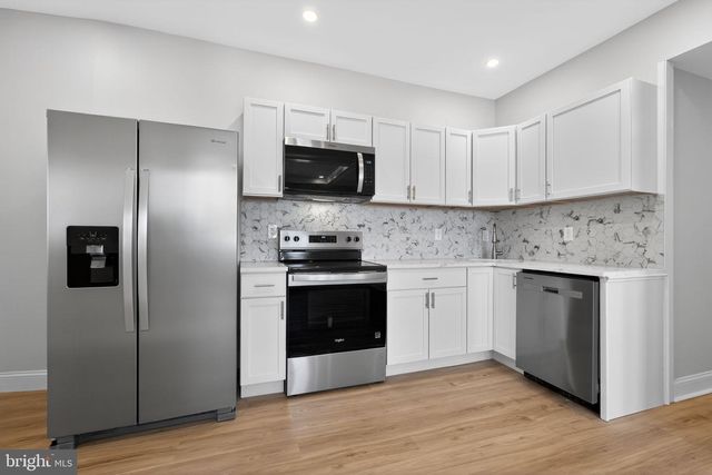 24 W 30TH ST, Wilmington, DE 19802
