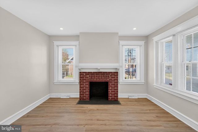24 W 30TH ST, Wilmington, DE 19802