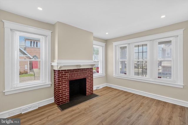 24 W 30TH ST, Wilmington, DE 19802