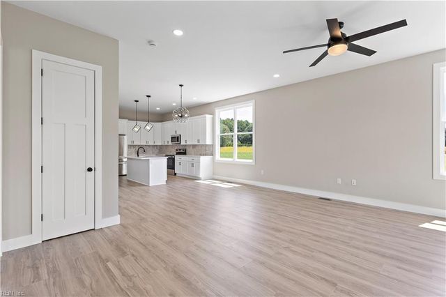 6+ AC Vista Point DR, Hampton, VA 23666