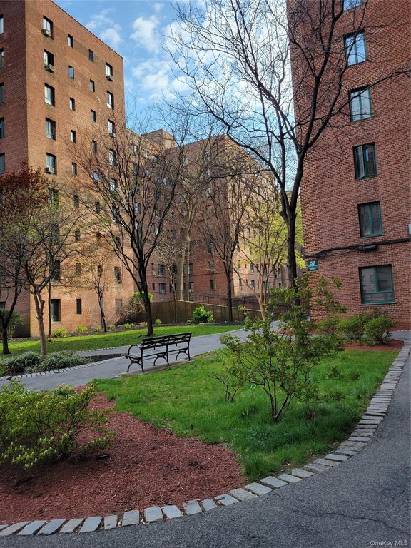 1503 Metropolitan Avenue 2F, Bronx, NY 10462 — photo 3