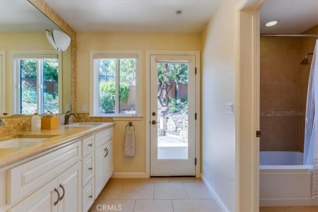 1674 La Vineda Court, San Luis Obispo, CA 93401