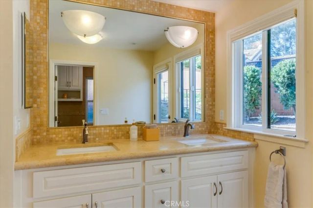 1674 La Vineda Court, San Luis Obispo, CA 93401