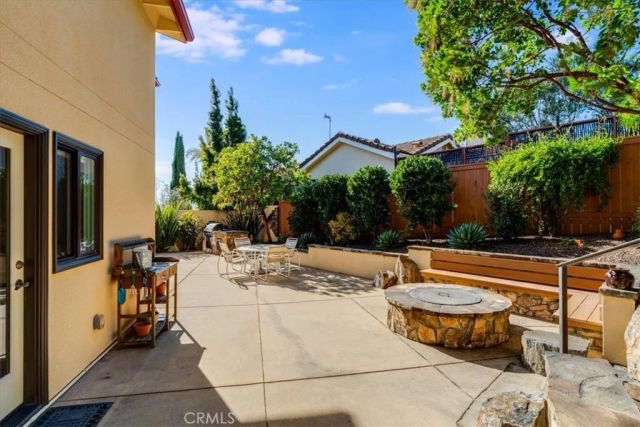 1674 La Vineda Court, San Luis Obispo, CA 93401